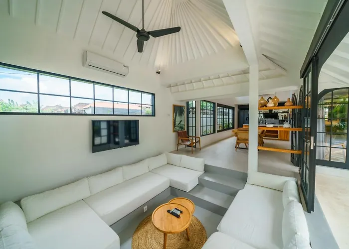 Mellow - Lovely 2 Bdr Close To The In !